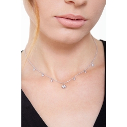 Collier en or blanc 18k avec pendentif trefle et diamants 2