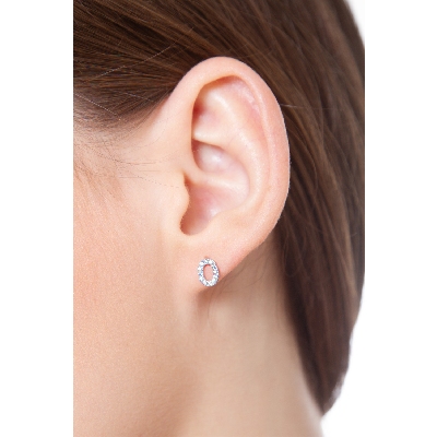 Boucle d'oreille personnalisée lettre O en diamants