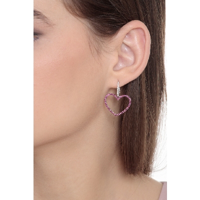 Boucles d'oreilles cœur en or blanc 18k avec rubis et diamants