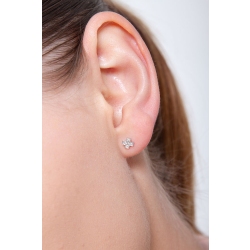 Boucle d'oreille mono en croix en or blanc 18 carats avec des diamants 2