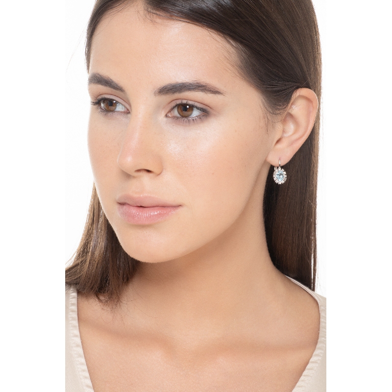 Boucles d'oreilles halo en or blanc 18k avec aigue-marine et diamants 