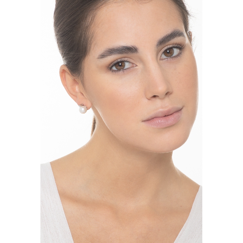 Boucles d’oreilles en or blanc 18k avec perles et diamants