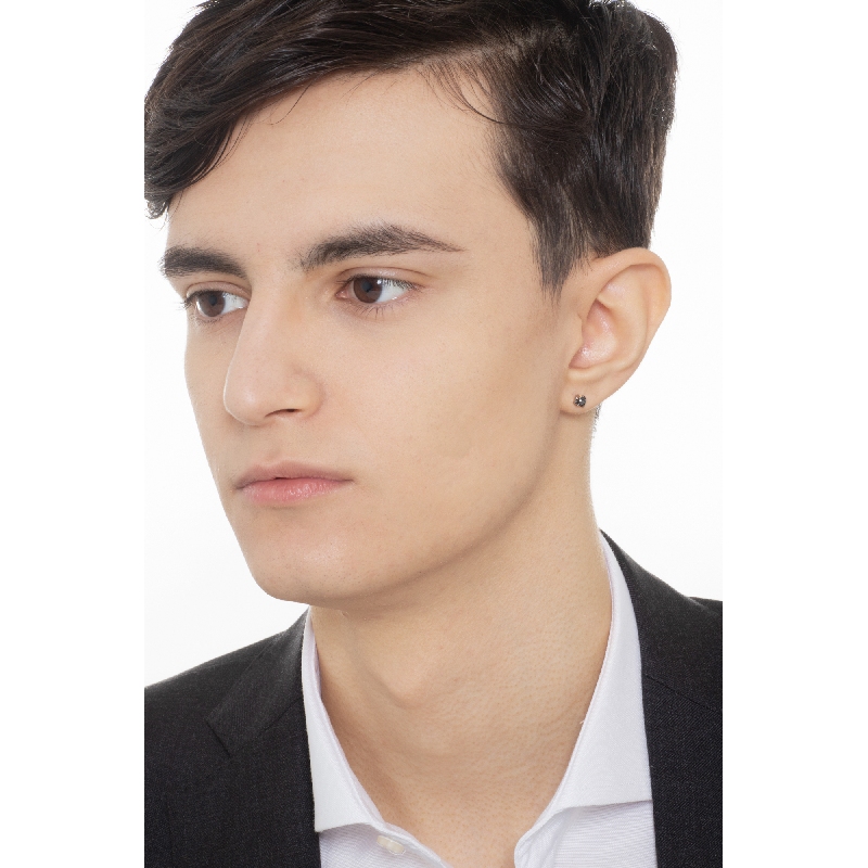 Boucle d'oreille mono en or blanc 18 carats à 4 griffes avec diamant noir 0,18 ct