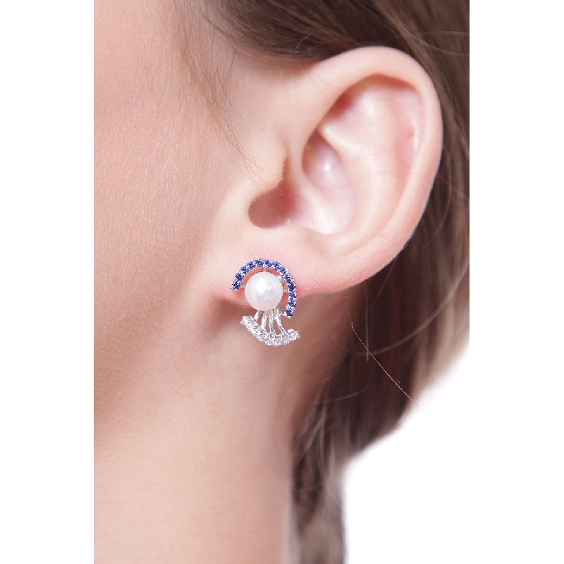 Boucles d’oreilles en or blanc 18K avec perles et saphirs bleus