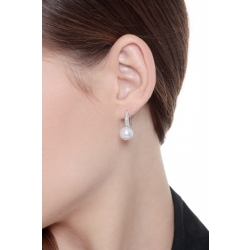 Boucles d'oreilles en or blanc 18 carats avec perle et diamants  2