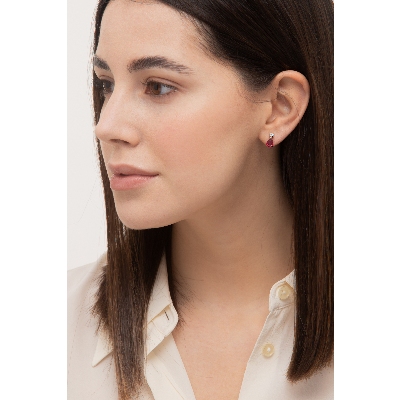 Boucles d'oreilles en or blanc 18 carats serties de rubis