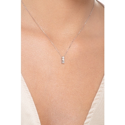 Collier en or blanc 18k trilogie de diamants