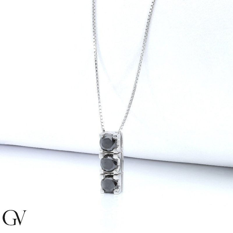 Collier or blanc 18k avec pendentif trilogy diamants noirs