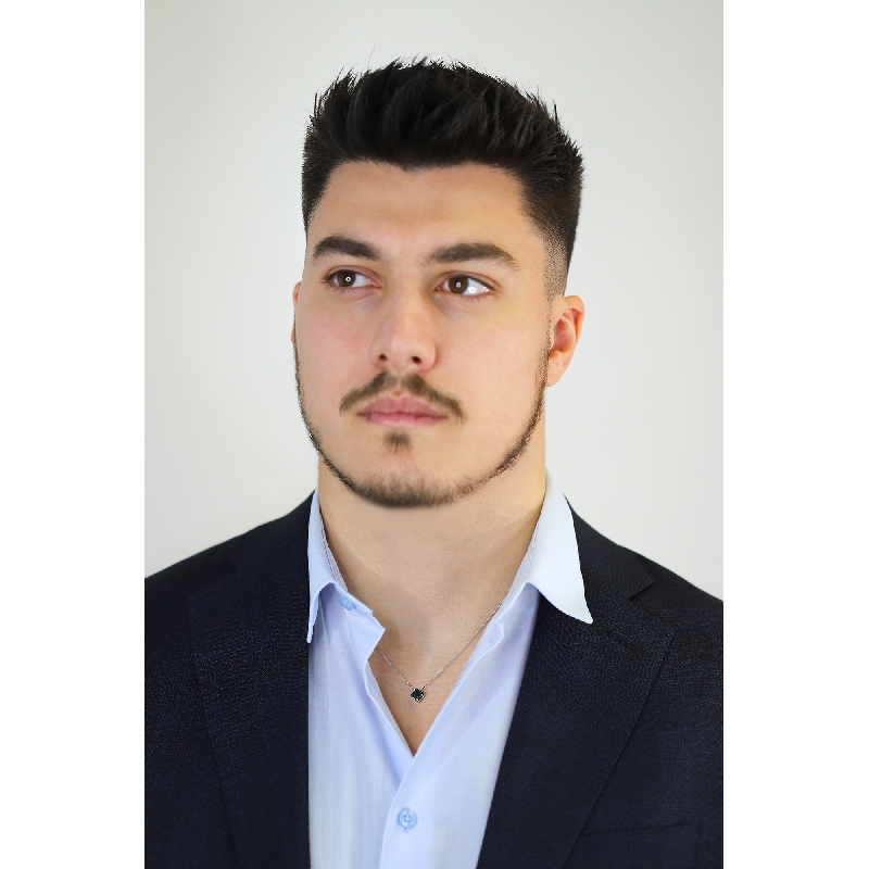 Collier homme en or blanc 18k avec un diamant noir CM50