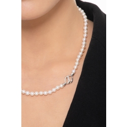 Collier de perles japonaises avec fermoir en or blanc et diamants 2