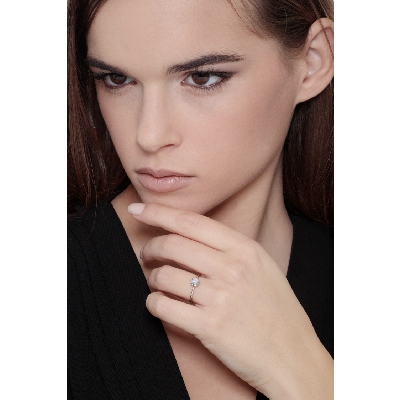 Bague solitaire or blanc 18k cœur diamant 0.30 ct taille brillante