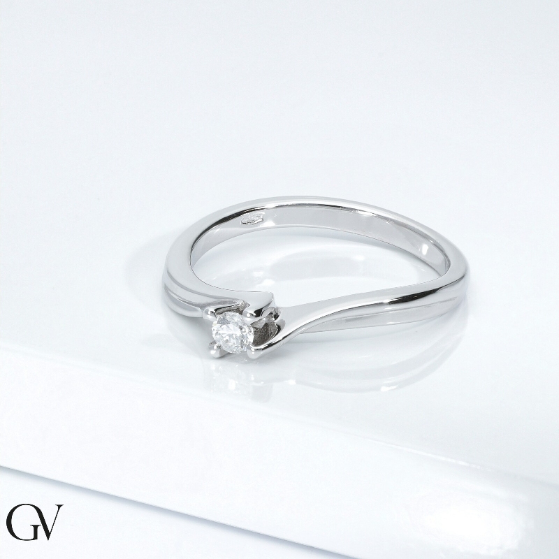 Solitaire bague en or blanc 18 ct avec diamant 0,10 ct