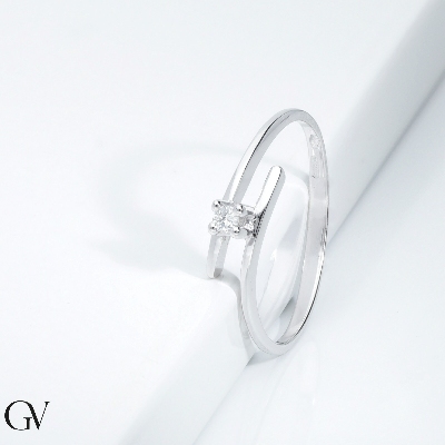 Bague solitaire en or blanc 18k avec diamant 0,04 ct