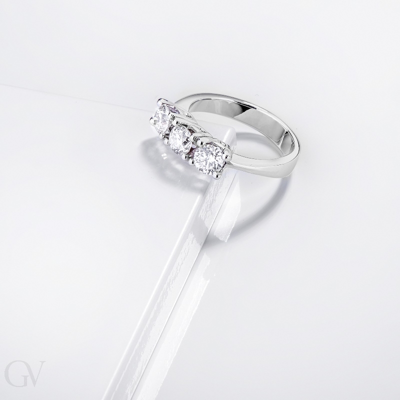 Bague Trilogy femme en or blanc 18K avec diamants CT 1.20