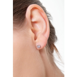 Boucles d’oreilles cœur en or blanc 18k avec zirconiums 2