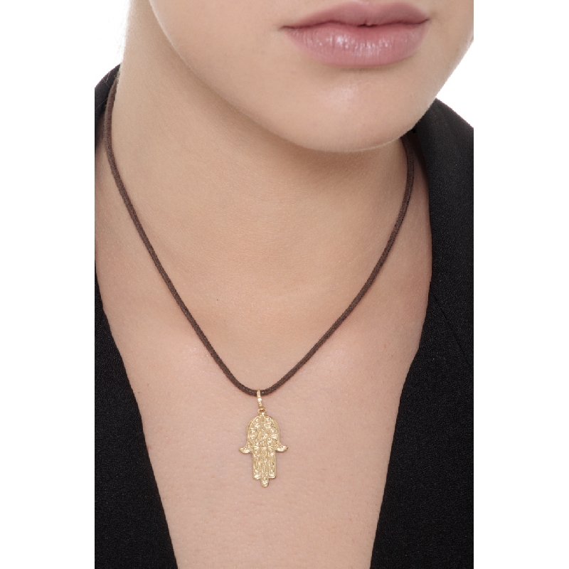Pendentif en or jaune 18k représente la main de Khamsa