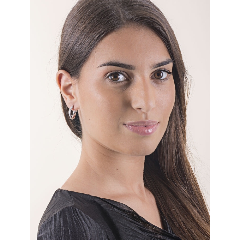 Boucles d'oreilles ovales en or blanc 18k