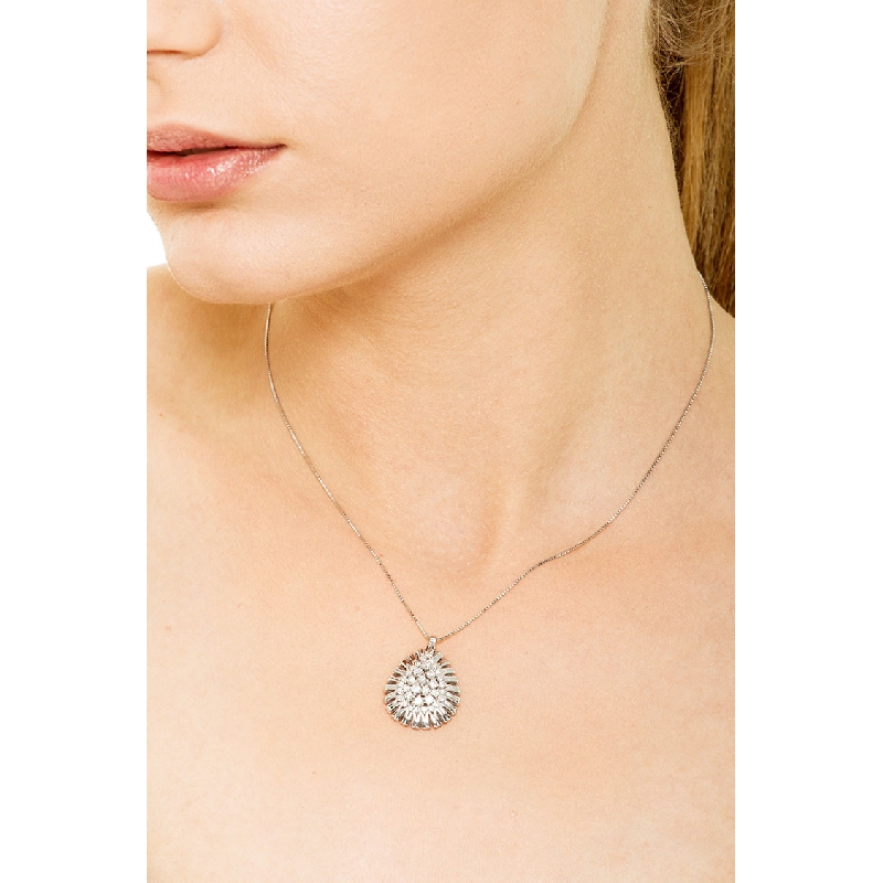Collier femme goutte en or blanc 18k avec pendentif en diamant