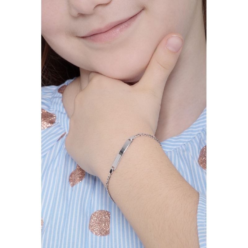 Bracelet avec plaque en or blanc 18 carats, longueur de 16 cm.