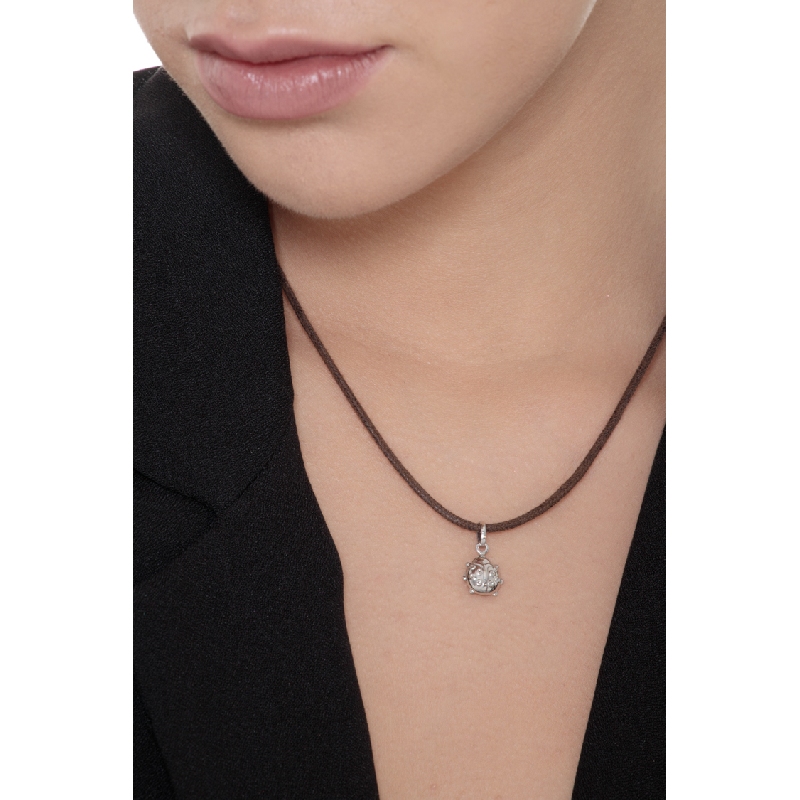 Pendentif en or blanc 18K coccinelle, 1 cm