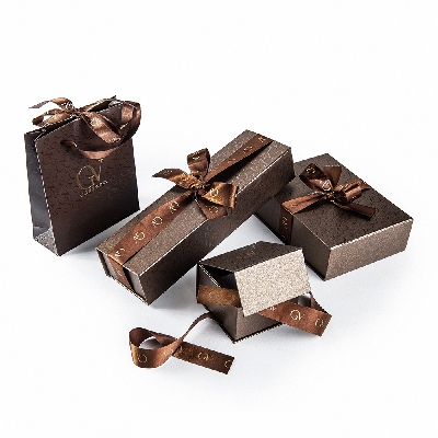 Bracelet pour Fille en Or Jaune 18k avec Plaque et Cœurs 