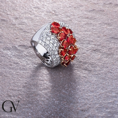 Bague fleurs de rubis pour femme en or blanc 18k et diamants