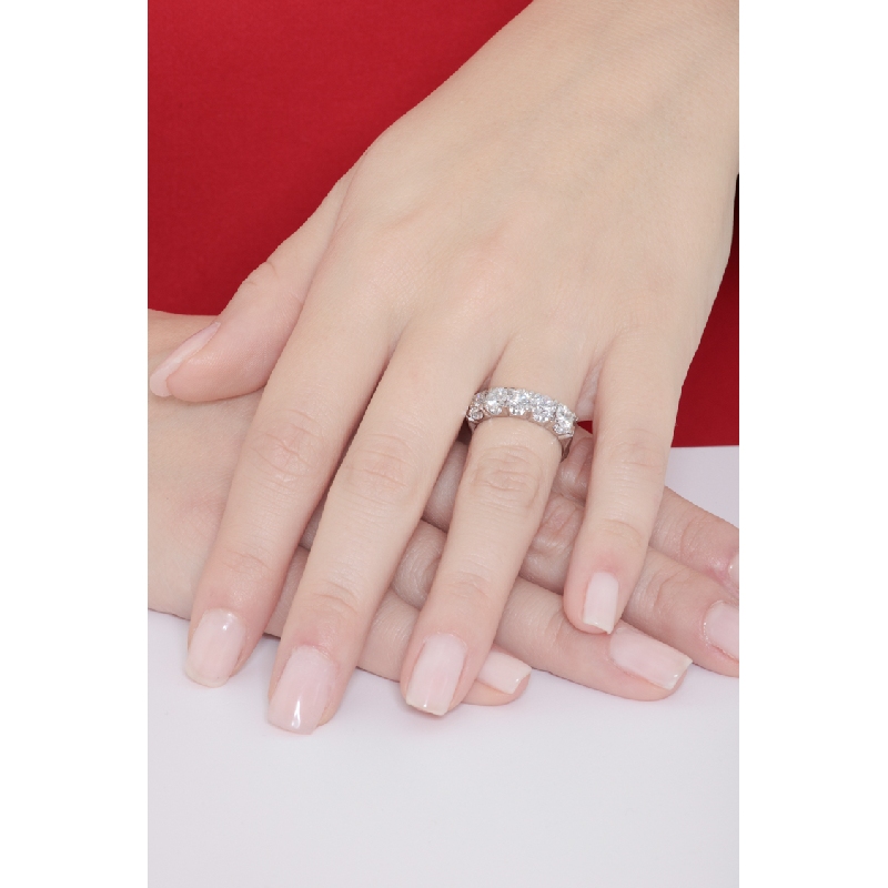 Bague 5 pierres en or blanc 18k avec diamants 2 ct