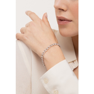 Bracelet femme design en or blanc 18k avec diamants 