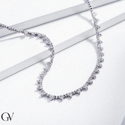 Collier tennis floral en or blanc 18k avec diamants