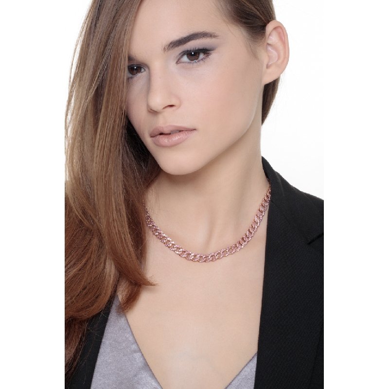 Collier maille gourmette en or rose 18k avec saphirs roses