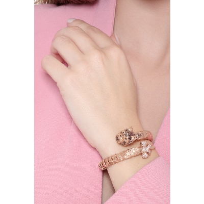 Bracelet en Or Rose 18k en Forme de Fox Terrier avec Diamants