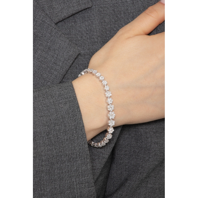 Bracelet Illusion fleurs en or blanc 18k serti de diamants