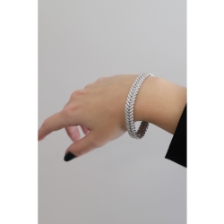 Bracelet en or blanc 18 carats avec maille en diamants 2
