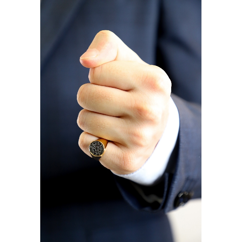 Bague pavé en or rose 18 carats diamants noirs 