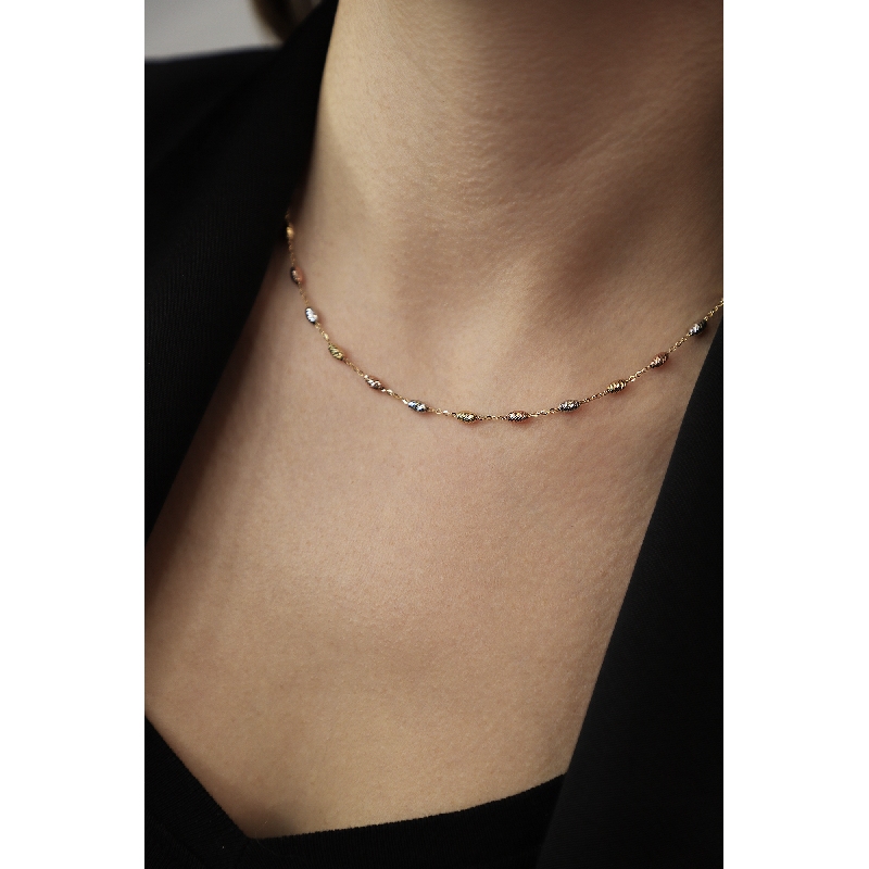Collier en trois couleurs d'or 18k