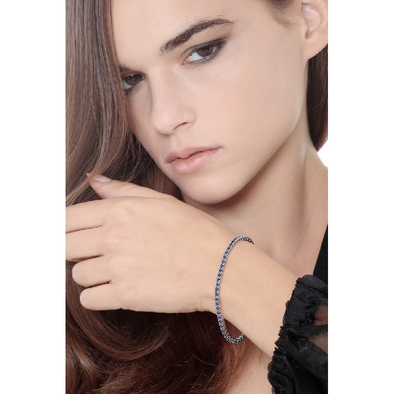 Bracelet Tennis en or blanc 18 carats avec des saphirs bleus