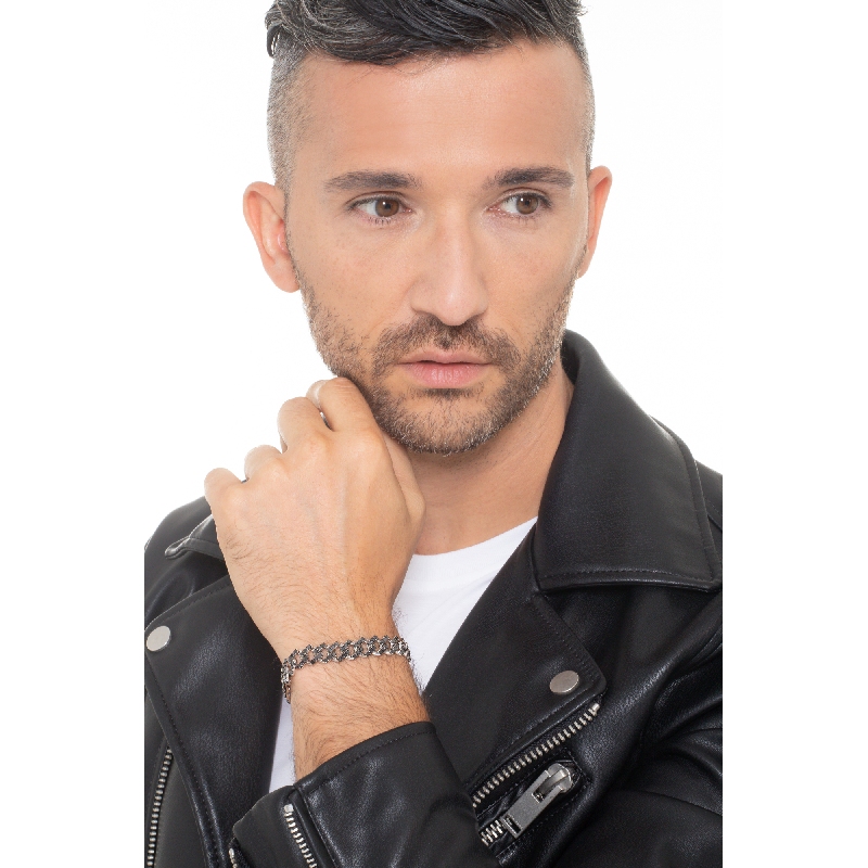 Bracelet groumette en or blanc 18k avec diamants noirs. Pointes brunies.