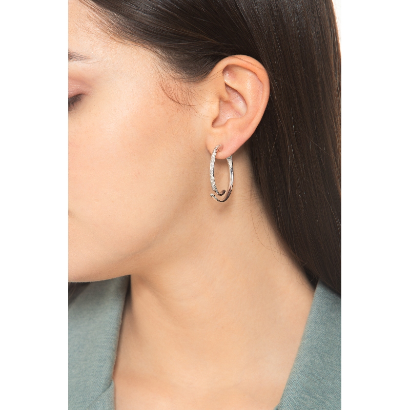 Créoles en or blanc 750 et diamants