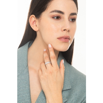 Bague en or blanc 18 carats avec diamants 