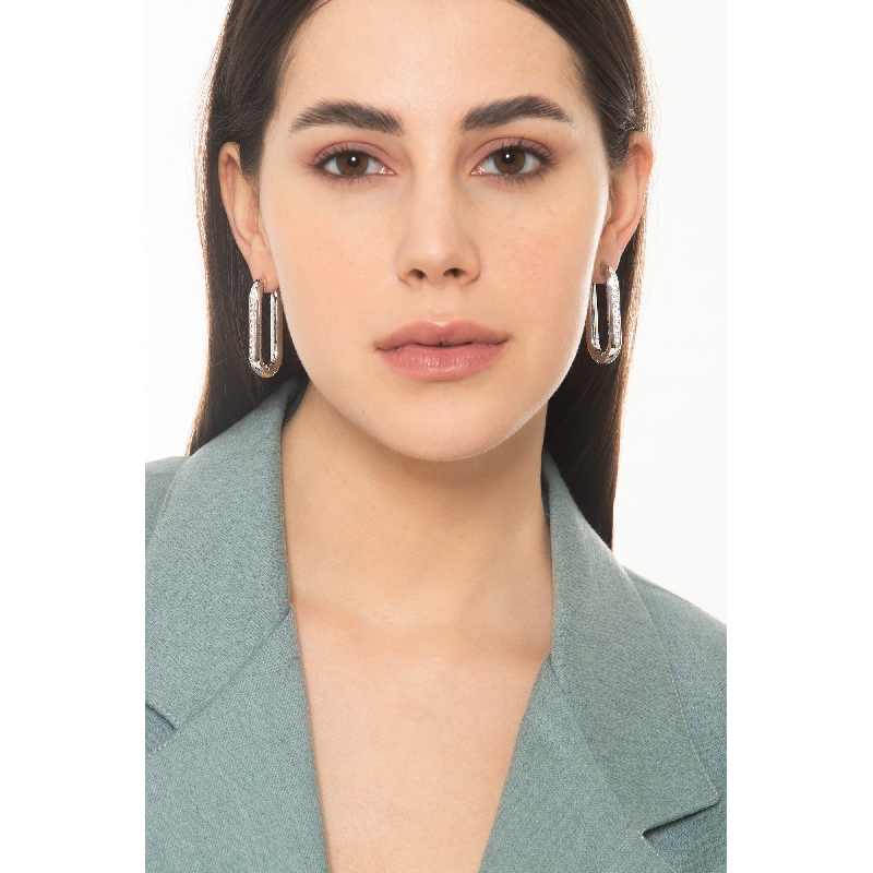 Boucles d'oreilles en or blanc 18 carats avec diamants