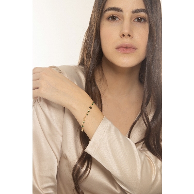 Bracelet en or 18k avec pendentifs et perles vertes