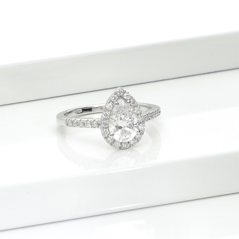 Bague avec diamant taille goutte 1,00 ct GIA en or blanc 18k