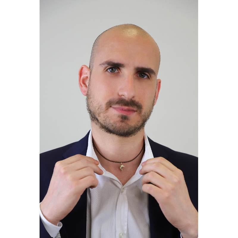 Pendentif dauphin en or jaune 18k, 1 cm