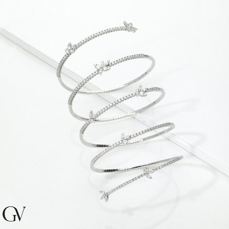 Bracelet à ressort en or blanc 18 carats avec diamants