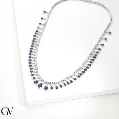 Collier style tennis en or blanc 18k avec saphirs bleus et diamants
