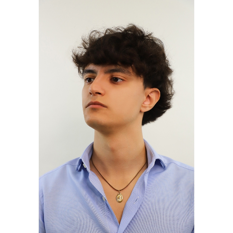 Médaille sacrée en or jaune 18 carats