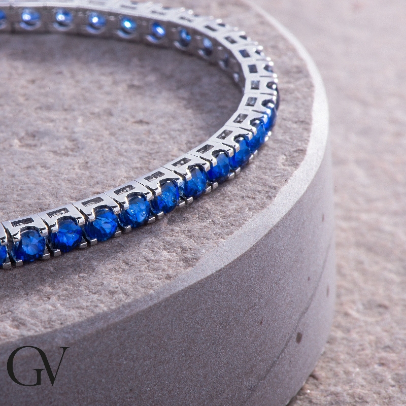 Bracelet tennis avec saphirs bleus en or blanc 18k 