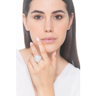 Bague en or blanc 18k avec pavé de diamants