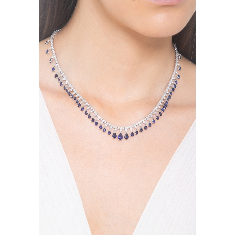 Collier style tennis en or blanc 18k avec saphirs bleus et diamants