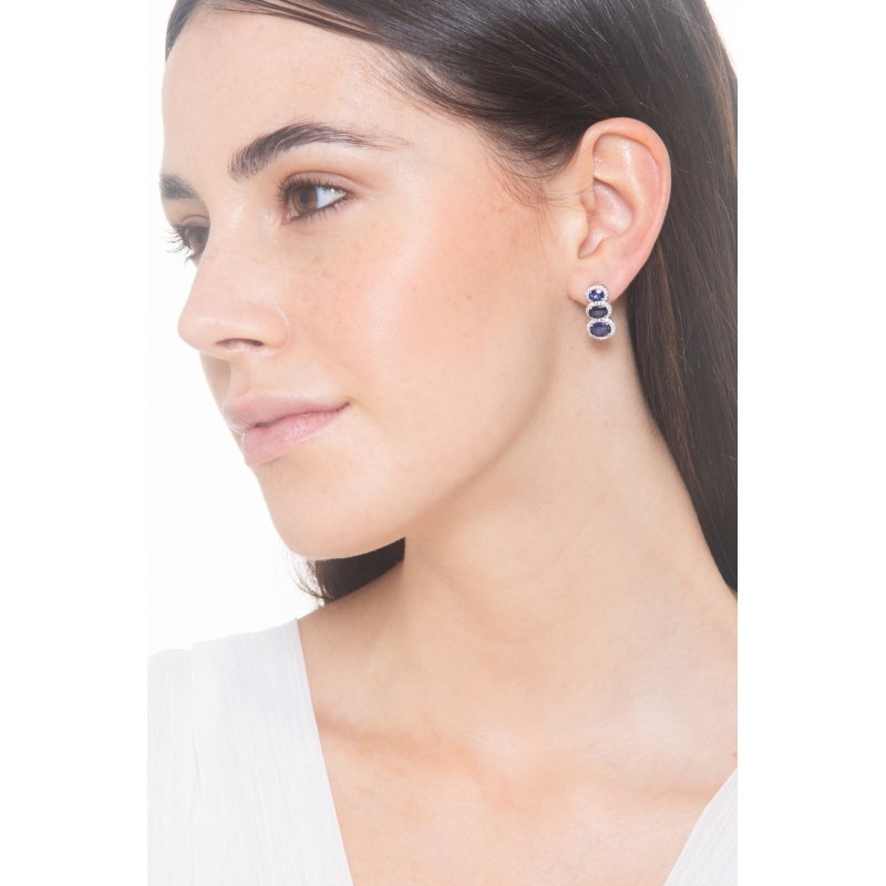 Boucles d'oreilles or blanc 18k avec saphirs ovales et diamants 